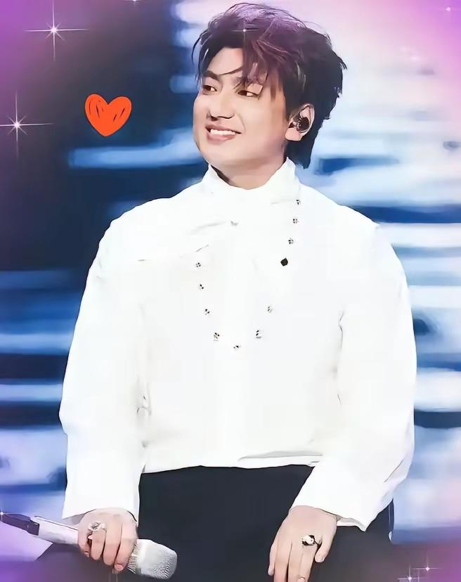 我有种预感！
​海来阿木很难再火了，
​不是因为他唱的不好，也不是塌房，而是因为