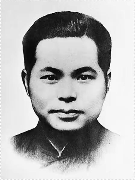 1947年，特务头子谷正文推开审讯室的门，腿都软了。

对面坐着的阶下囚谢士炎，