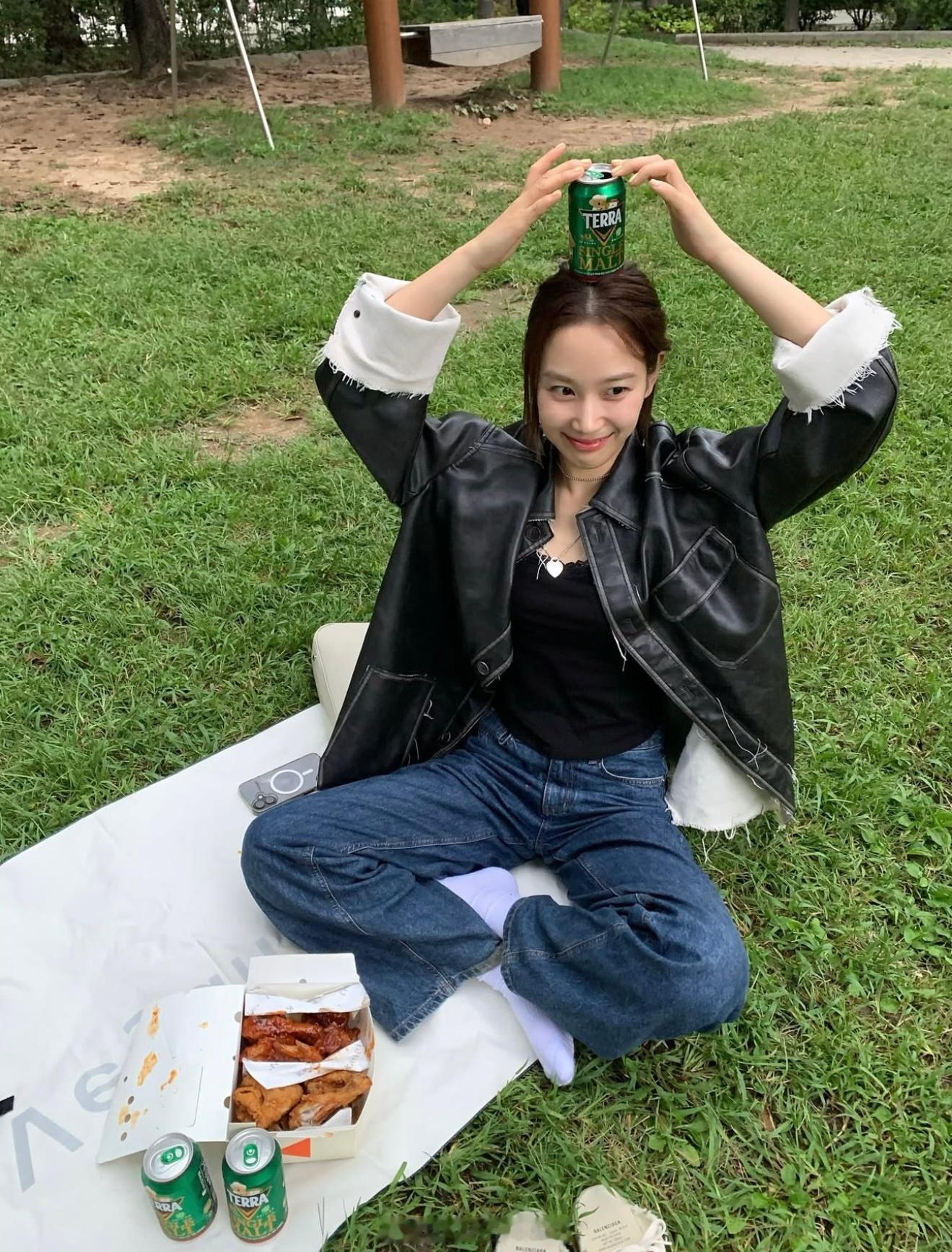 穿搭分享 连续更新第2587天韩国时尚女生日常搭配韩系穿搭超能新星汇新星v计划开