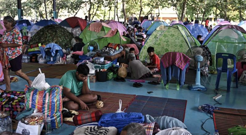 泰军控制一整座赌场大楼，泰总理：全部目标区域几乎都已控制住。12月21日，泰国总