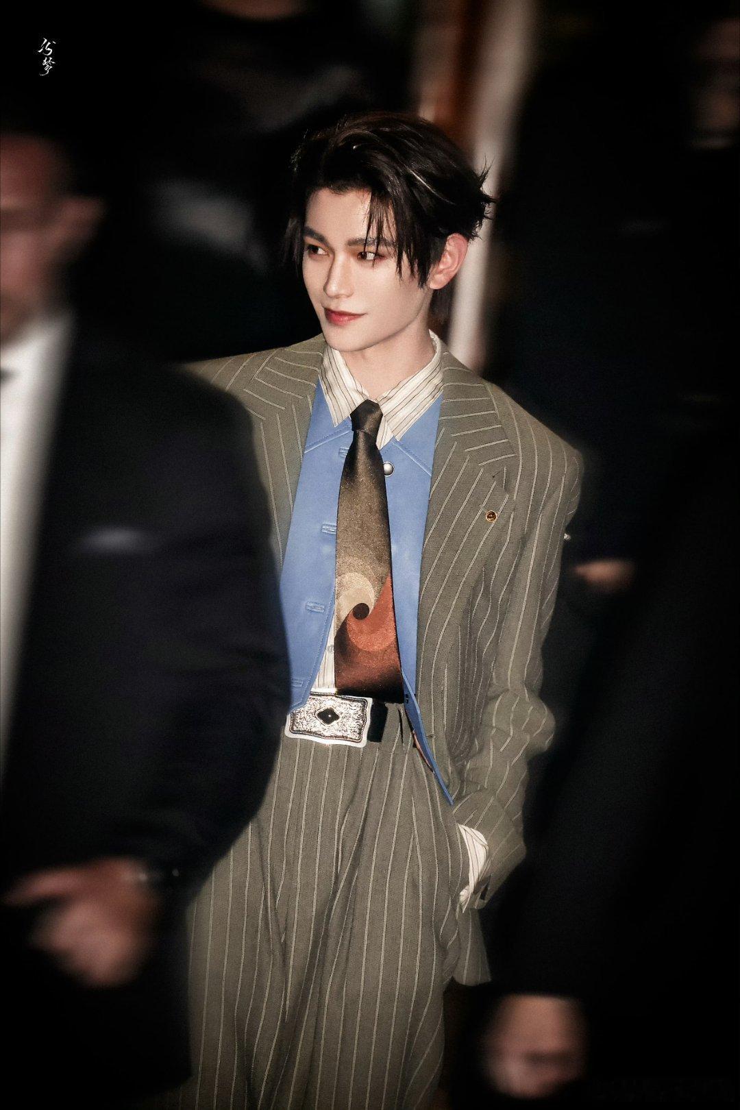 丁禹兮也是闯韩了 💚丁禹兮米兰时装周 丁禹兮兮权威，丁禹兮兮就是这么权威，只是
