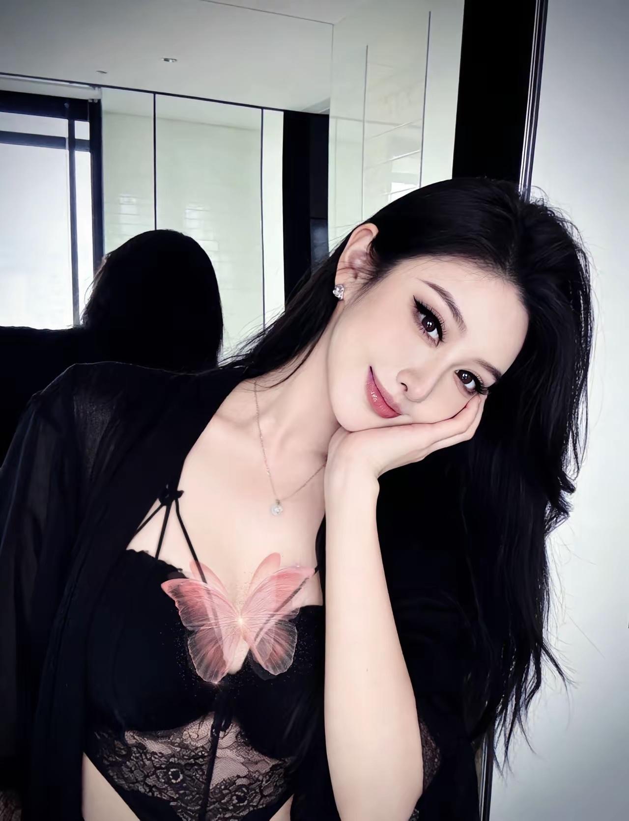 私房人像•
如果不曾遇见你，我本可以忍受孤独。   
微单 摄影 我镜头下的神仙