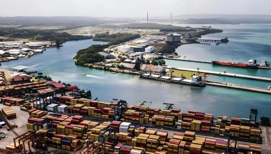 面对美国和巴拿马当局联手“抢夺”中国企业海外资产，我国终于重磅出手了。据报道，我