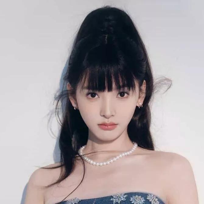 温柔又神秘的少女，珍珠项链与花边裙，梦幻又优雅！女生珍珠项链 珍珠淑女照 少女风