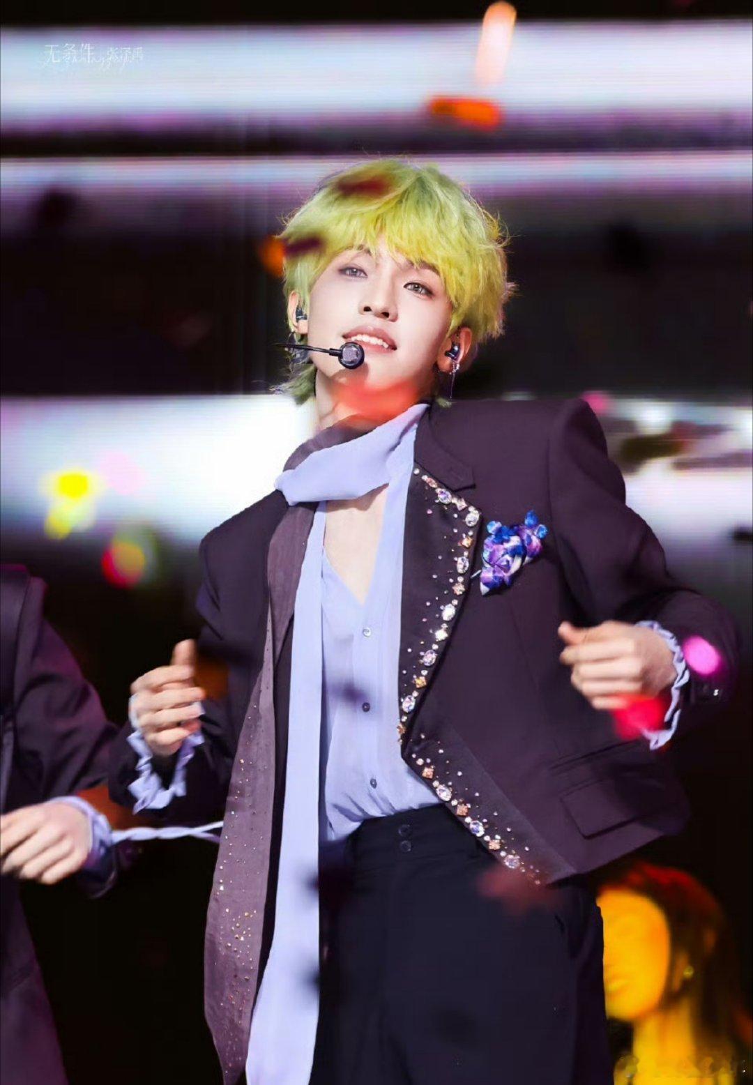 TOP澳门演唱会饭拍图登陆少年澳门演唱会饭拍图登陆少年澳门演唱会第二天饭拍图曝光