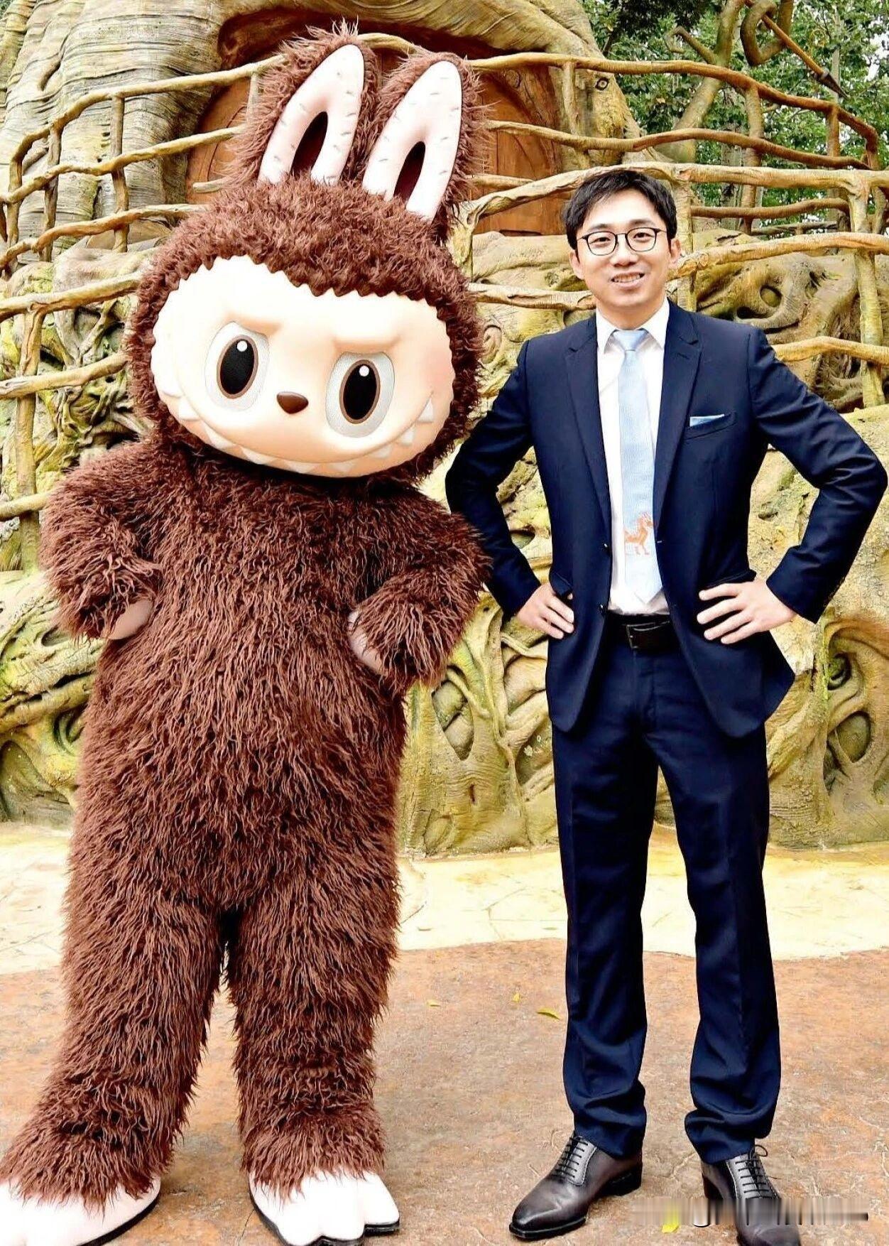 泡泡玛特王宁：AI时代的布局与不可替代价值

消费的核心，是满足用户的满足感和存
