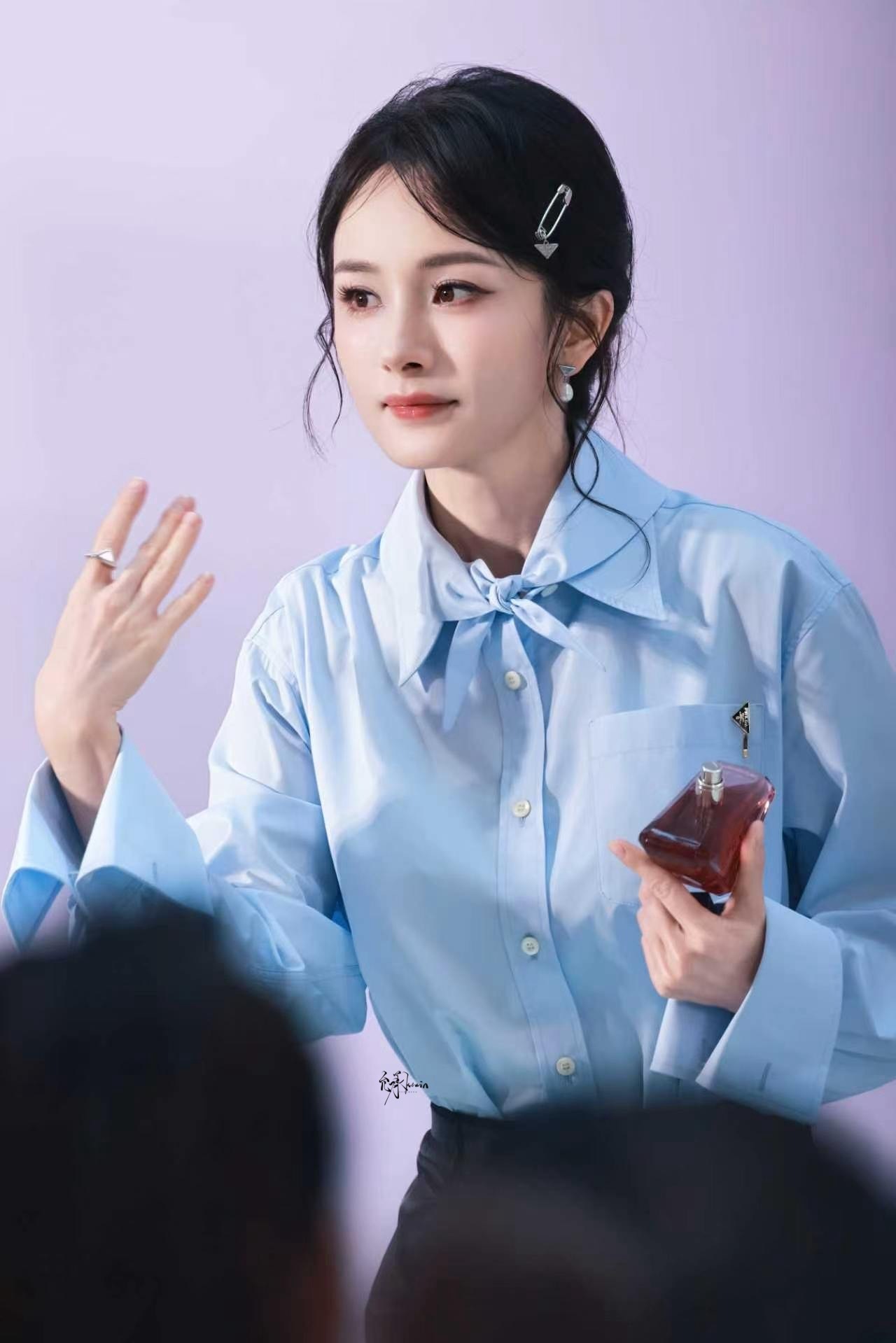晚上好，在的bb动动 