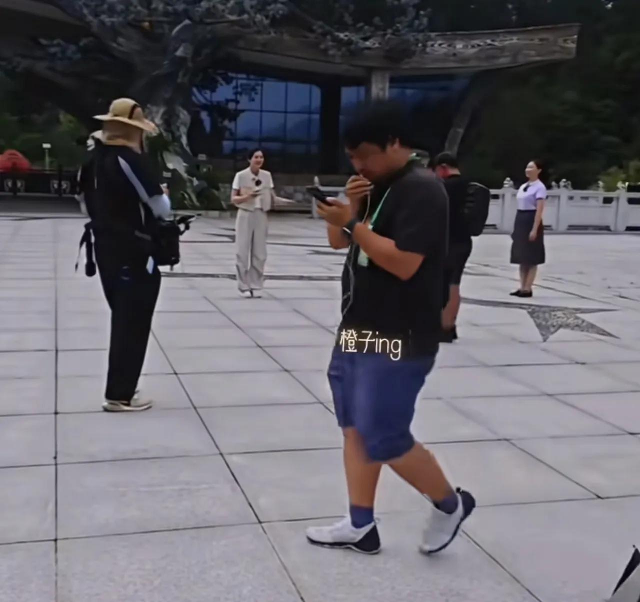 是他是他还是他！

原来兰知春序外场也是书博带队，这个与辉同行的总导演又来兰知春