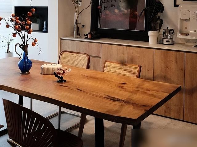 选餐桌踩过的坑真的能让人悔到拍大腿！最近刷到好多人说选餐桌的血泪史——大理石怕烫