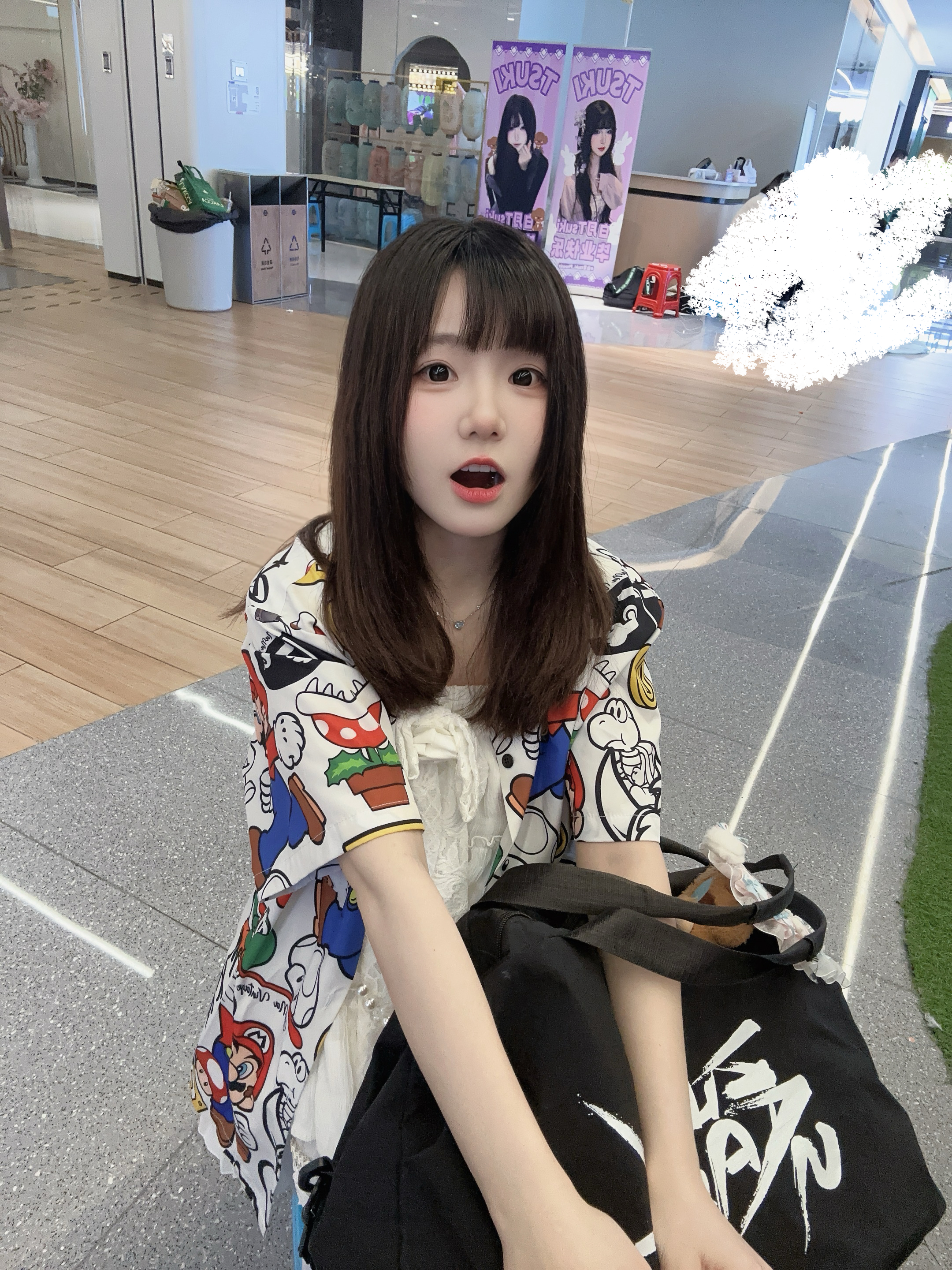 特典开始。给我开门的ota问我：你昨晚是不是没睡觉？我以为他是看出来我今天在舞台