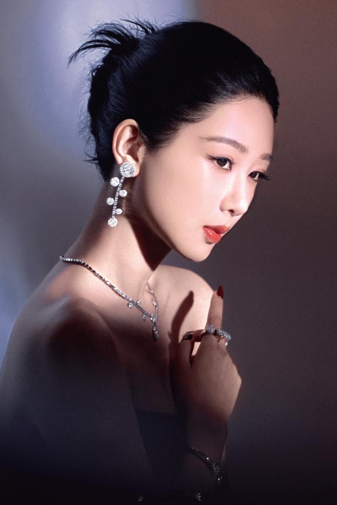 杨紫杨紫董竹君 yz杨紫玉兰花开君再来 我世界的晴天你可以多笑笑吗.【杨紫玉兰花