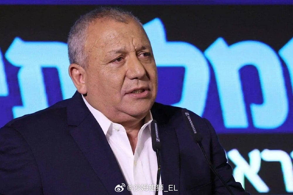 以色列反对派领导人、前以军总参谋长加迪·埃森科特昨天在采访中公开反对了内塔尼亚胡