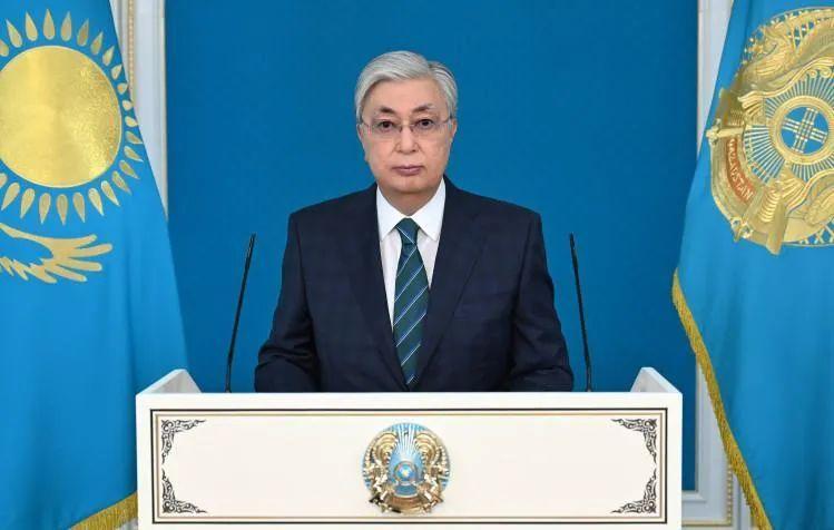 托卡耶夫当面劝普京停战，一番发言把分寸拿捏到极致

当地 7 月 25 日，第二