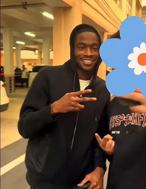 萨姆纳没能完成注册，明天应该打龙狮，陈家政奎因被寄予厚望

今晚的焦点比赛，就是