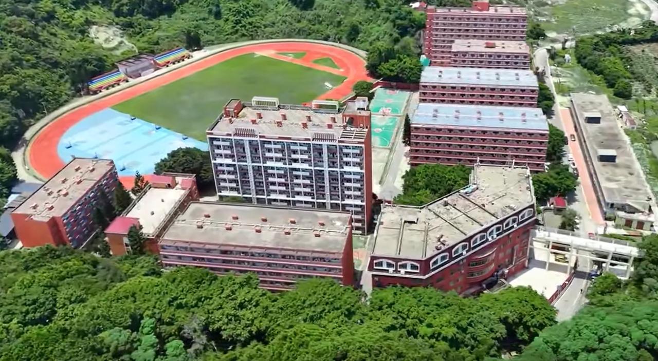 【福州一民办高中将终止办学！】
福州一边疯狂扩建与扩容高中学校，另一边却有民办民