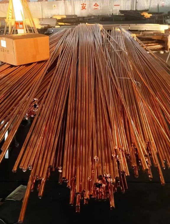 咱们现在最大的软肋不是芯片，而是铜。很多人都不知道“铜”对现代工业有多么重要，铜