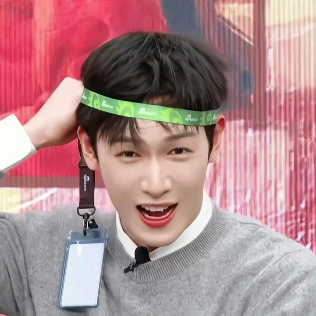 我对李昀锐有种特殊的感情、、我想生他🥹🥹 