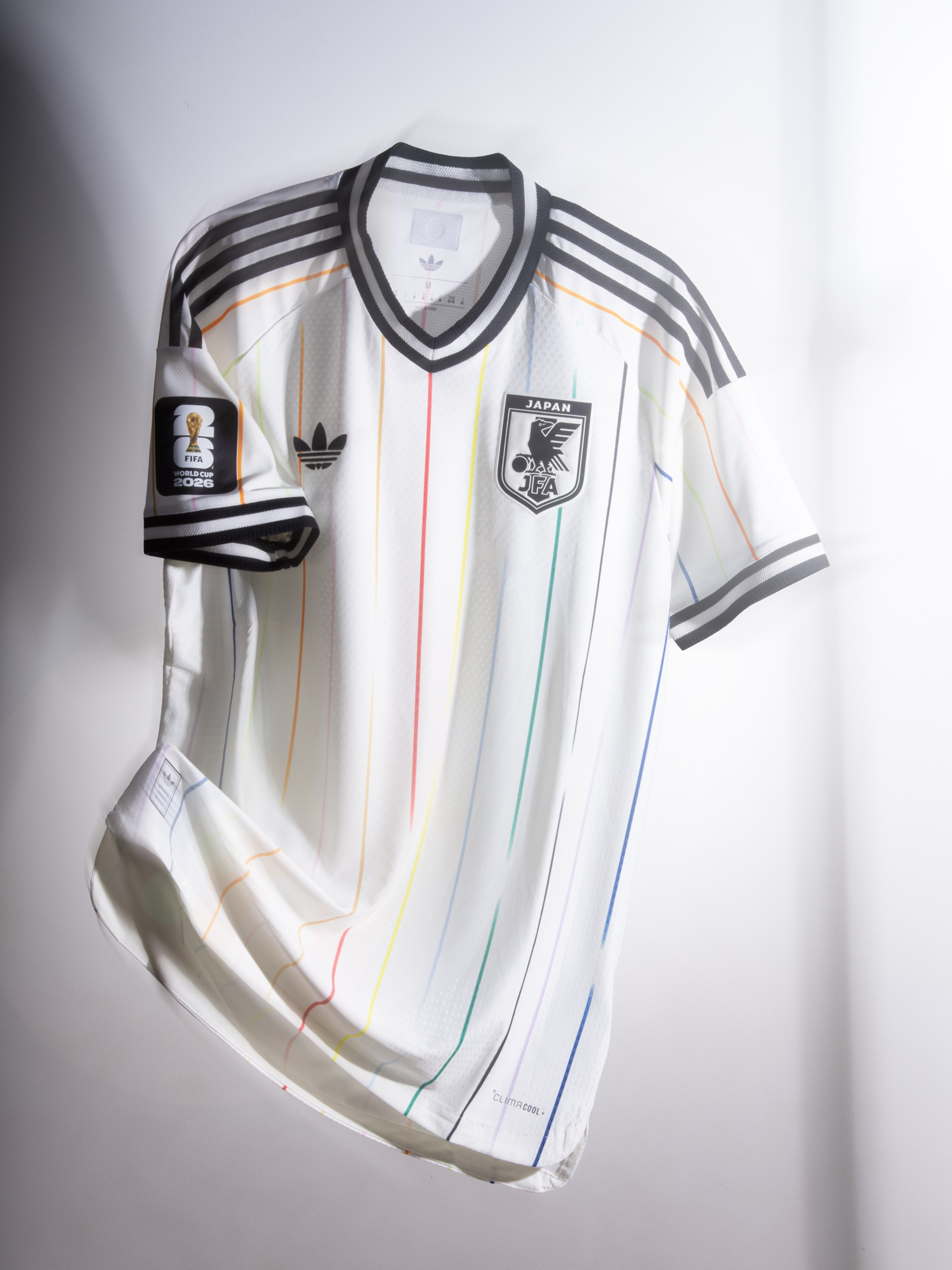 サッカー日本代表世界杯 【日本代表客场球衣迎来世界杯首秀】FIFA官方公布了世界