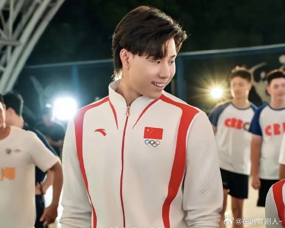 讲真他是不是有点撞脸徐志胜啊 ​​​