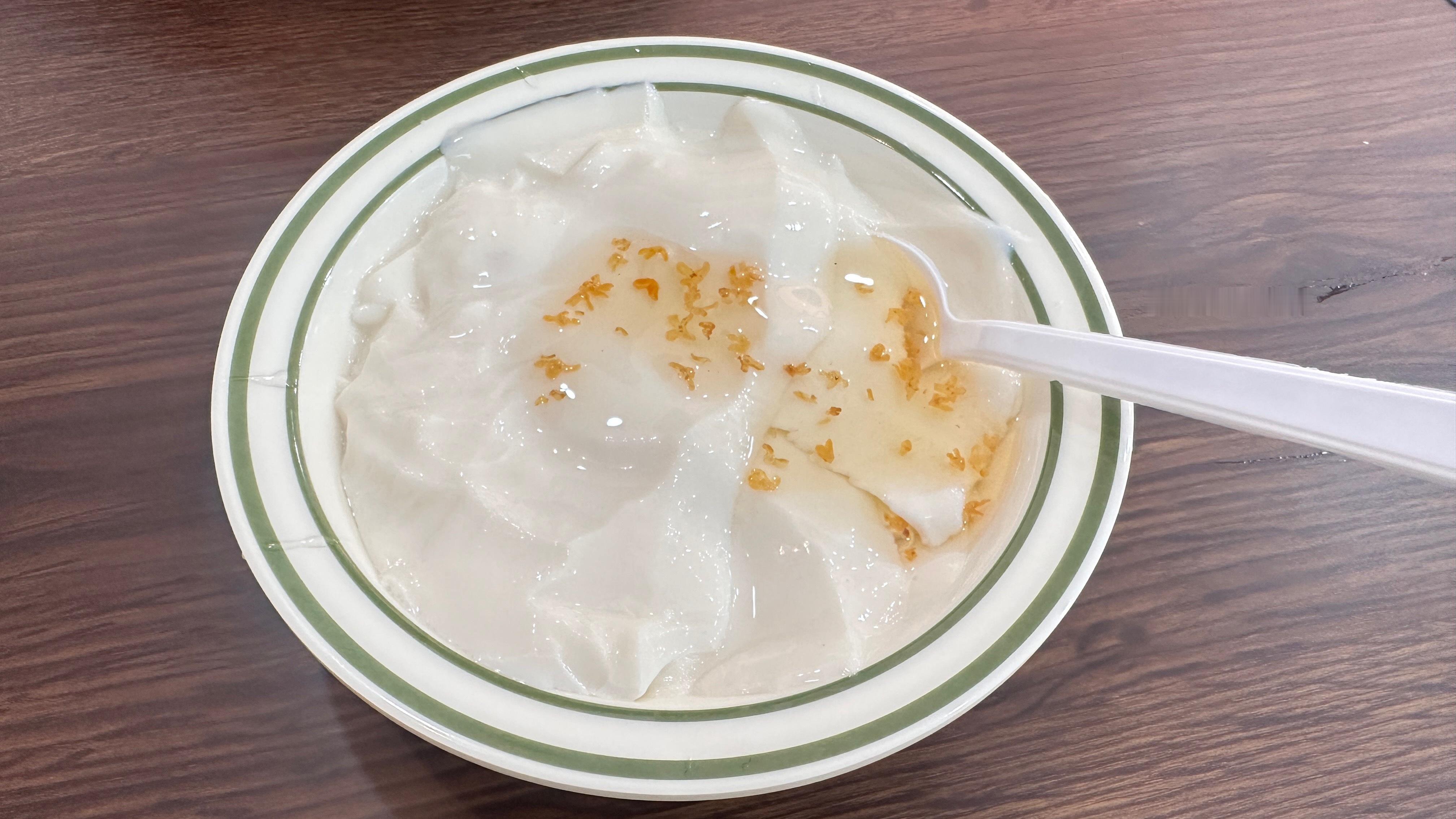 润润游泳去了我和带娃搭子去吃个冰豆花创作活力分小汐的生活日常呀 8个月孕晚期高烧