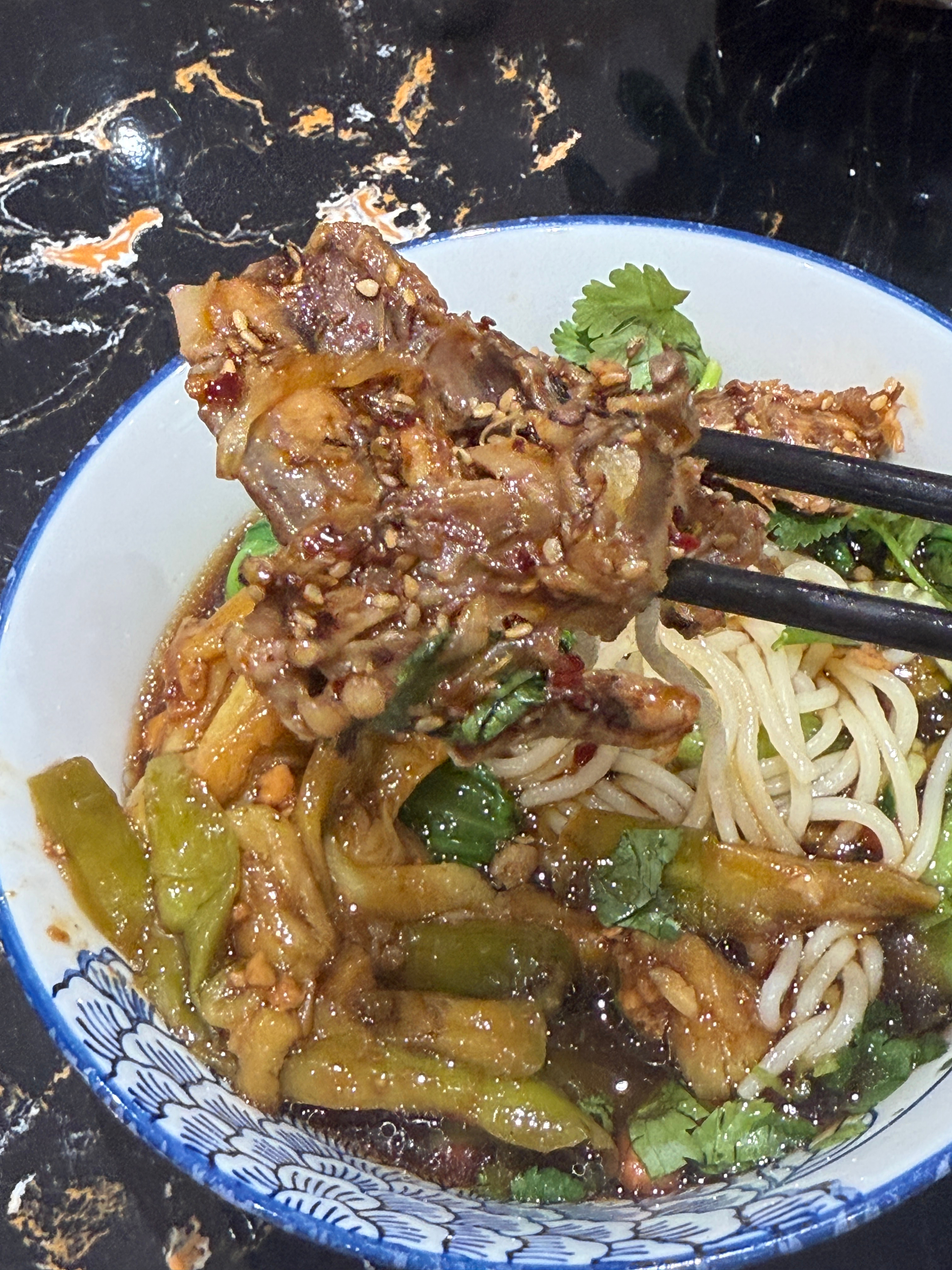 鸭架为啥这么好吃在东北的小伙伴吗 怎么做的，入口难忘 沈阳·沈阳桃仙国际机场