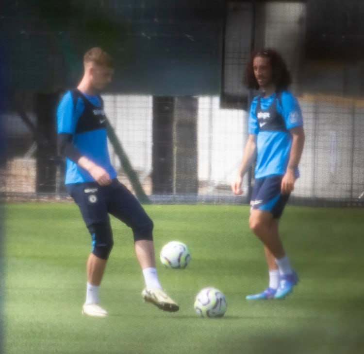 【太阳报：帕尔默&库库雷利亚返回训练，切尔西也将于本周回英格兰】        