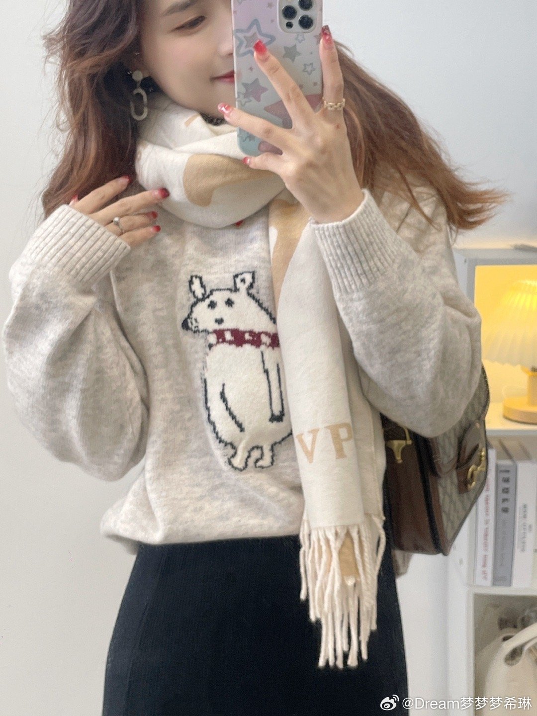 12🈷️10号晚20：00  限时优惠还有一个杏色的颜色哦，红色杏色都很好看哦