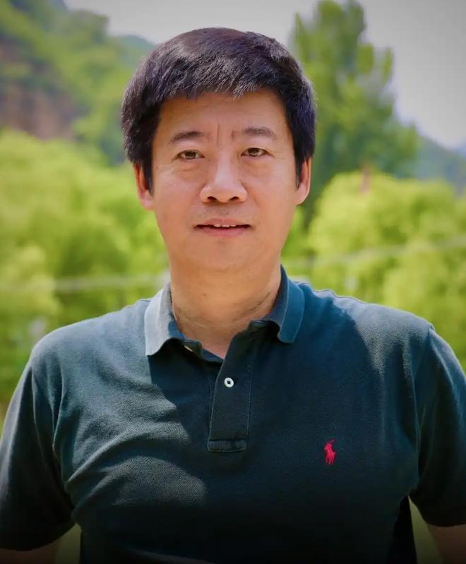 据AI科技评论独家获悉，前小米集团技术委员会主席、被称作小米“技术教父”的崔宝秋