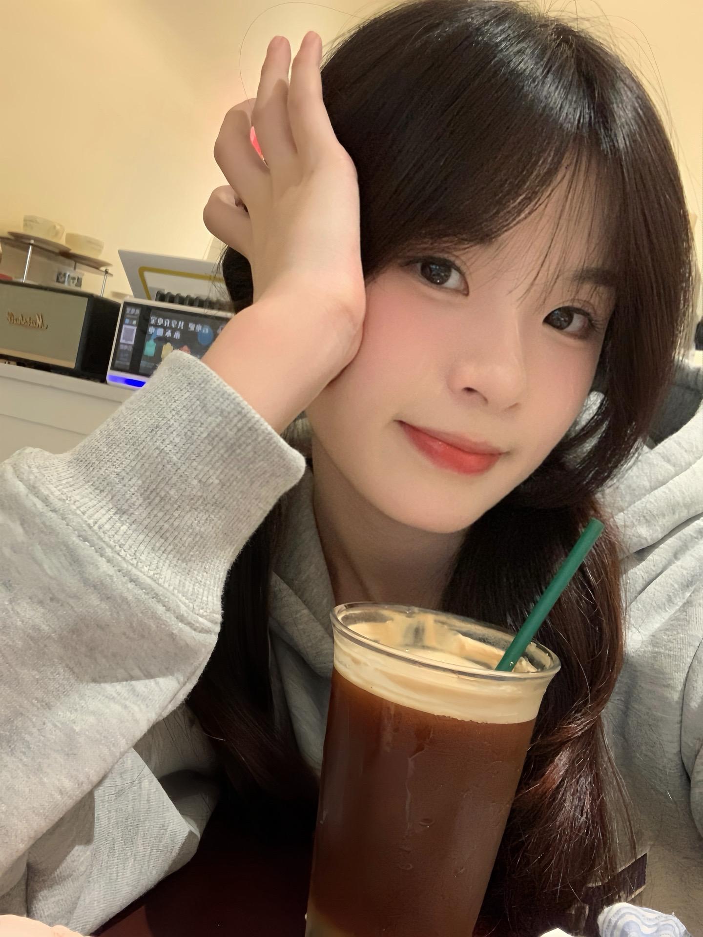 好喜欢秋天៸៸᳐>⩊<៸៸᳐