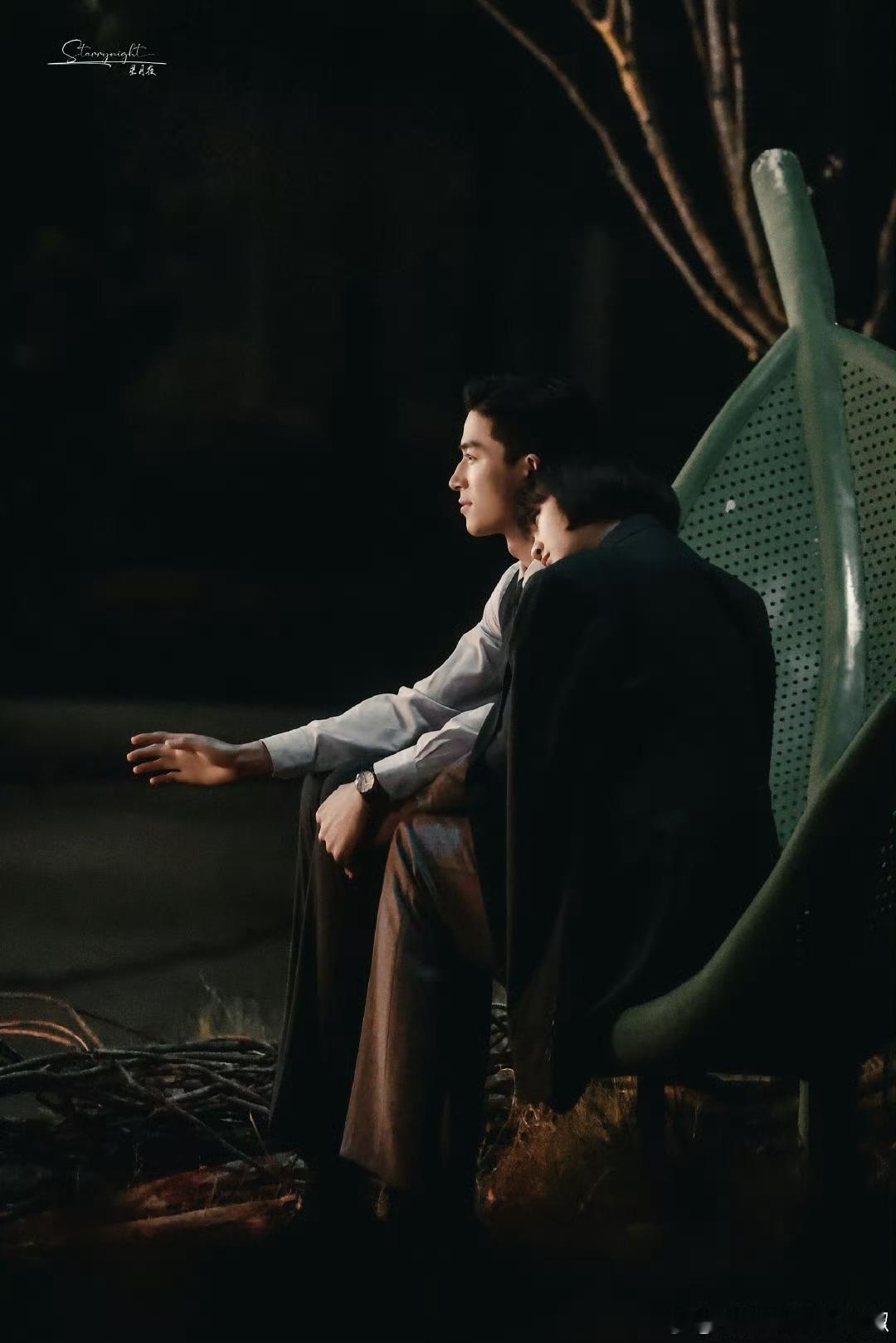 王星越《暗影侦探》路透，好温柔啊！扛住了各个角度！