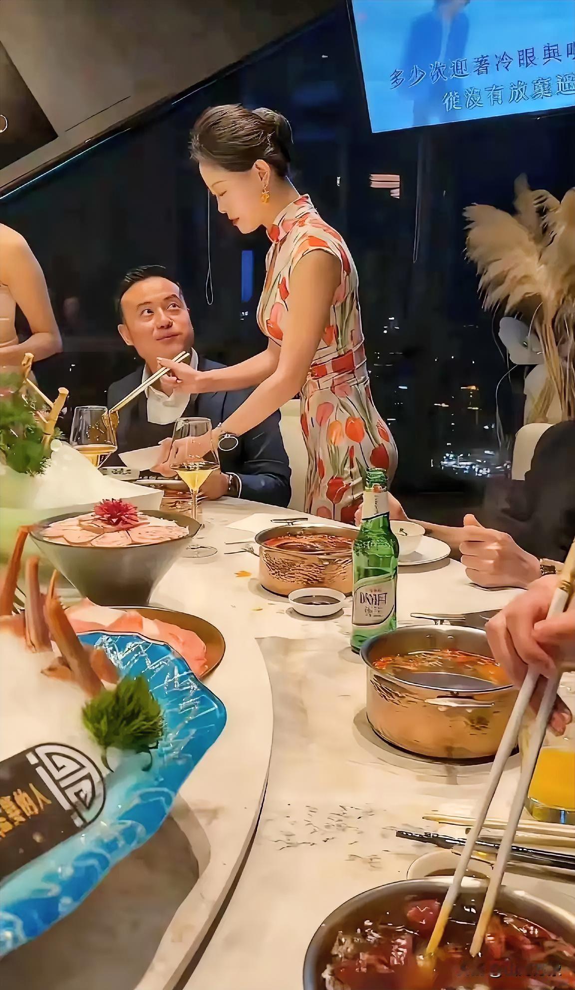 这哥们应该比平时多喝了两碗粥…
