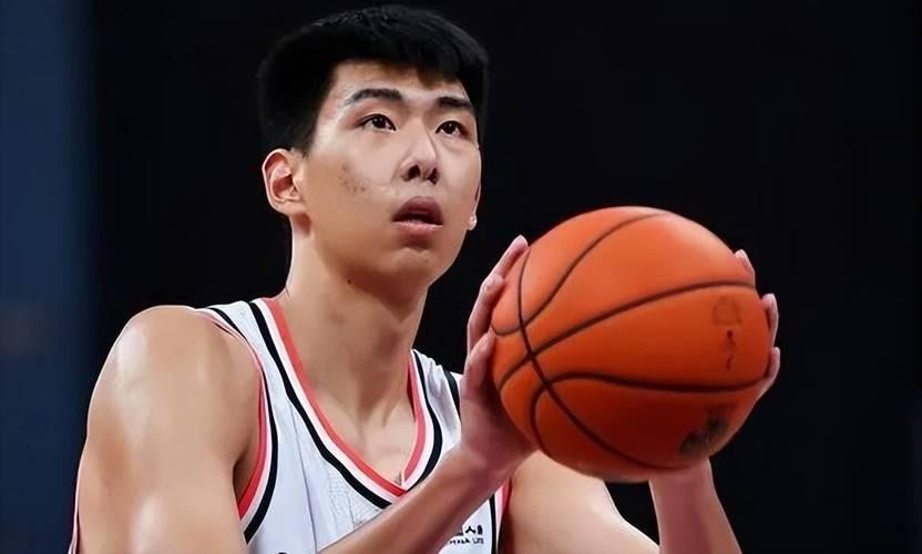 错把栋梁当废柴，高大中锋试错要有耐心！

换了一支球队，徐昕好像突然开悟了。其出