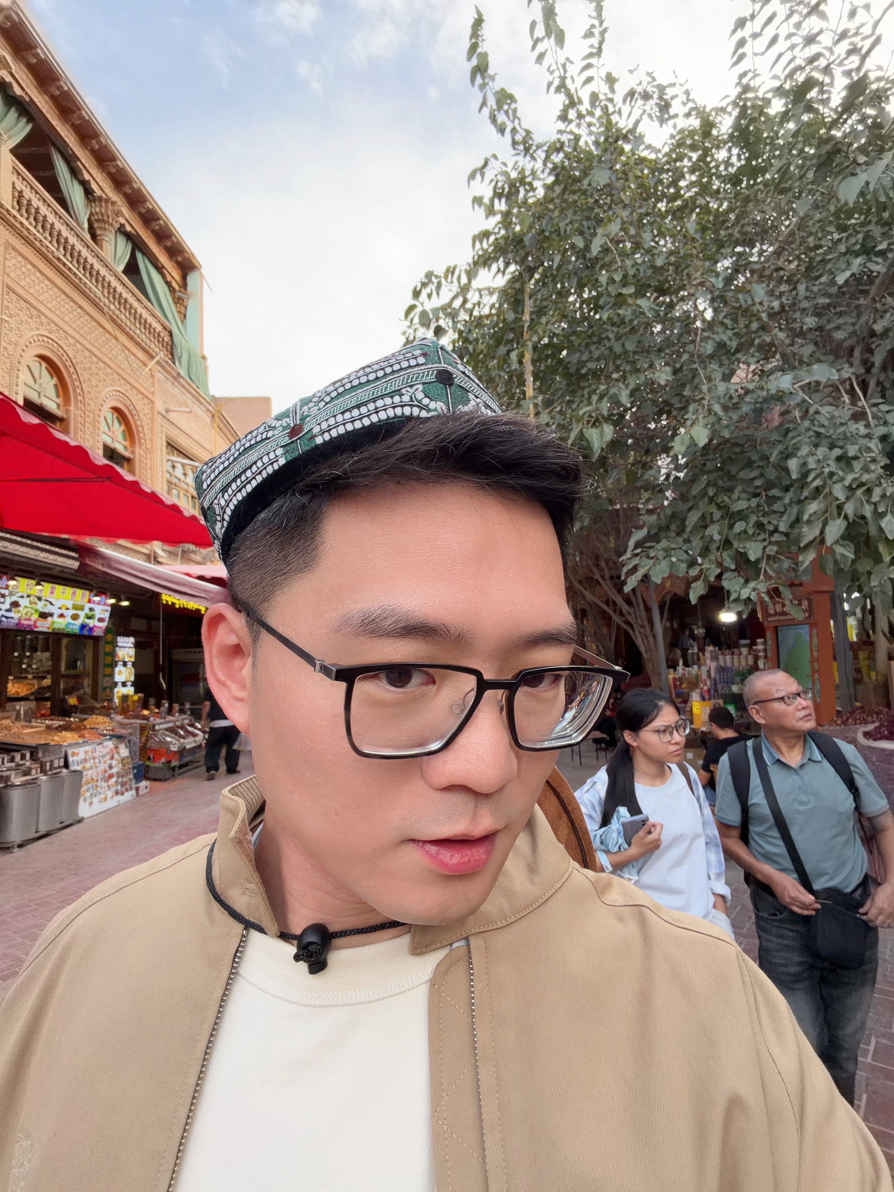 下午工作，买帽子。  ​​​