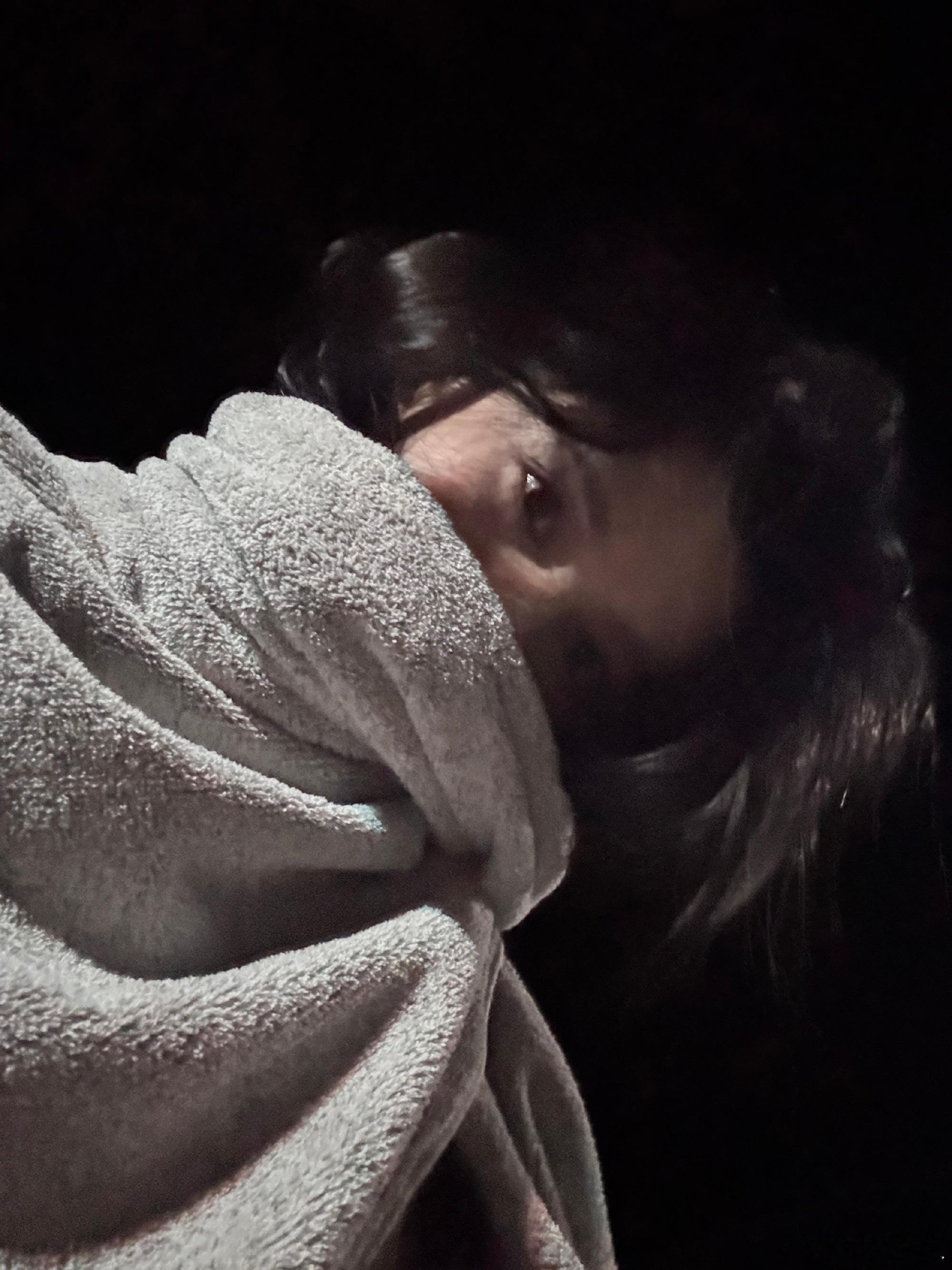 张婧仪  zjy张婧仪 zjy张婧仪野狗骨头  我曾在人山人海的星光里为你嘶声呐