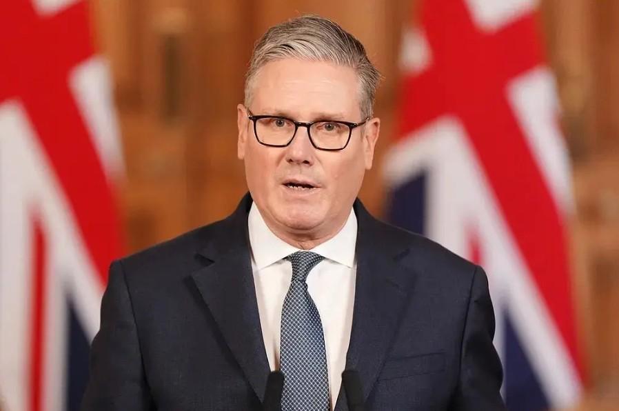 英国首相，为什么频繁更换？
卡梅伦，保守党，2016年辞职，
特雷莎梅，保守党，