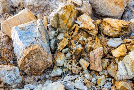 突发转向！稀土出口不卡了？中国这步棋太妙了！
4月9日，商务部宣布：原定于202