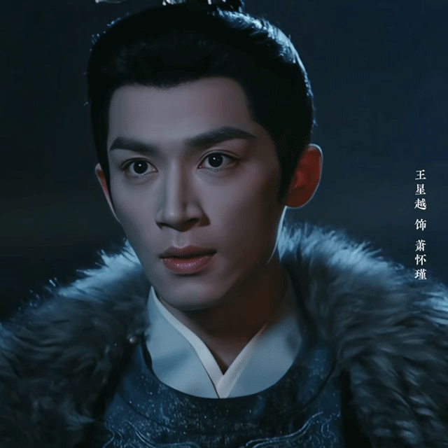 王星越古装白发 王星越的白发造型真的精准踩中审美，清冷感扑面而来，搭配精致的服饰