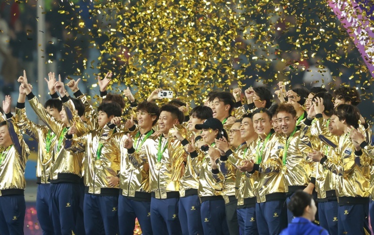 #新赛季苏超赛制微调# 据央广网报道，2026赛季苏超赛制进行了微调，赛程较上赛