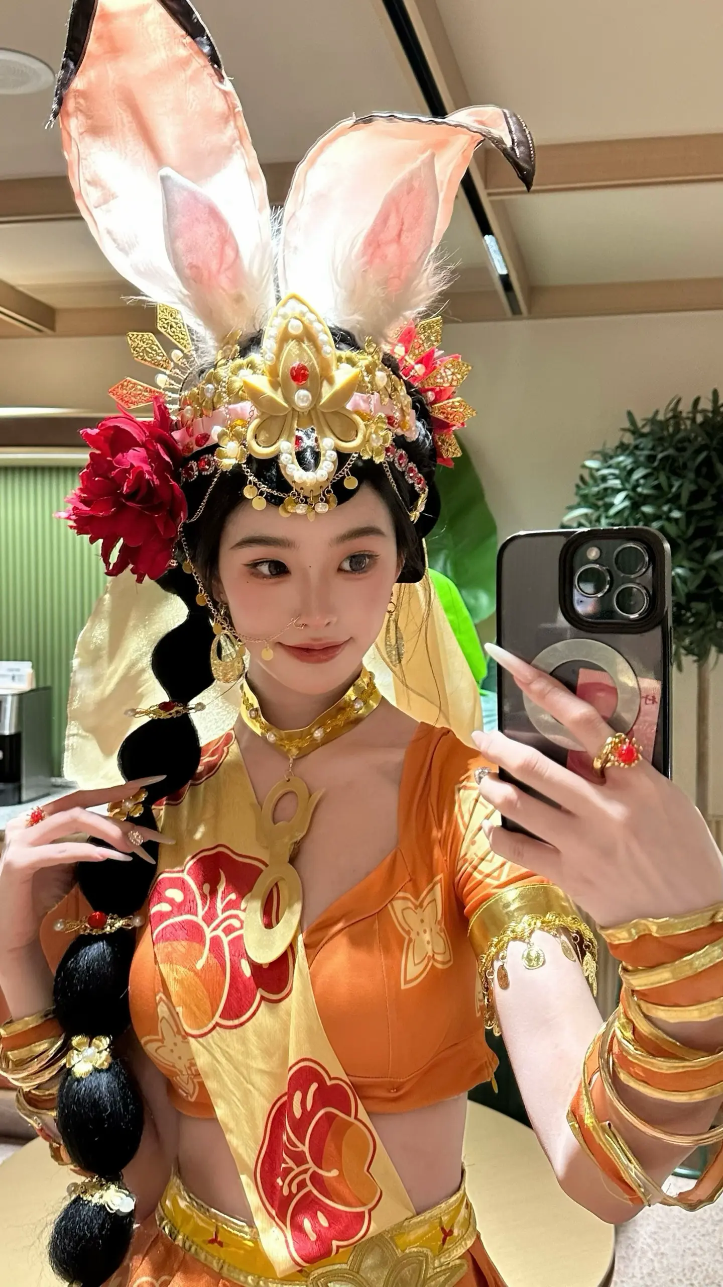 箭射中了谁 谁就是驸马。