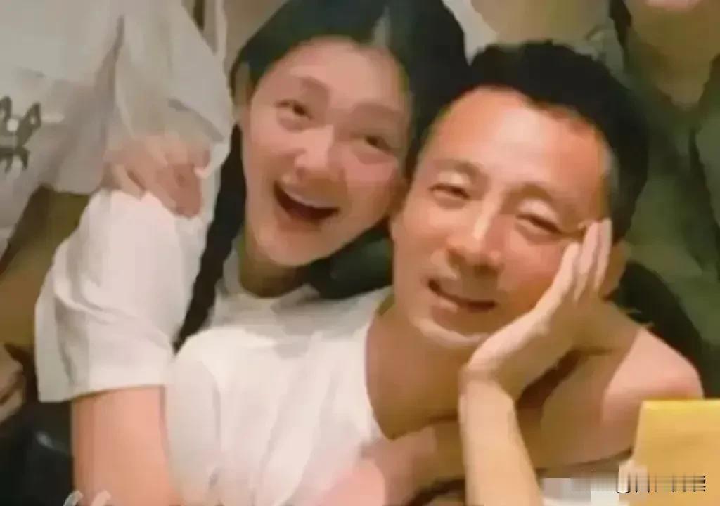 打个赌
汪憨憨要是跟马筱梅过不下去
他第③任媳妇还得找湾湾女

你看
在湾湾开酒