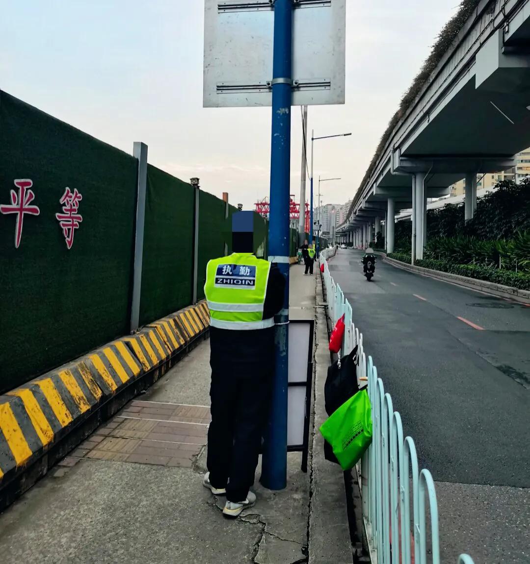 广州解决就业方案！划一条300米的非机动车禁行道，要求非机动车下车推行，入口安排