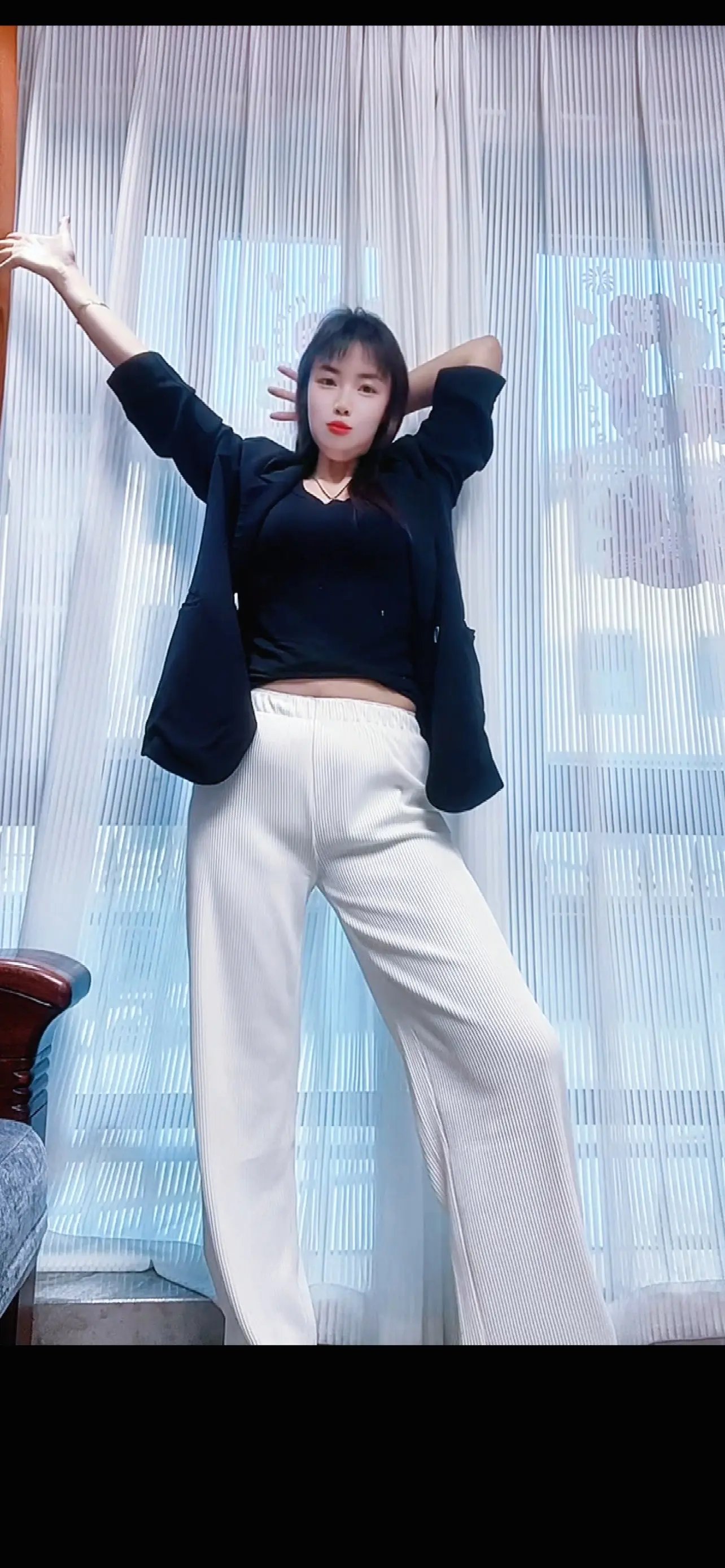 眼里没你的人，你何必放心里；心里没你的人，何必放眼里