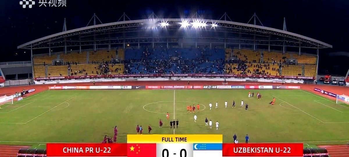 熊猫杯第三轮，踢的太差了。上轮逆转韩国的拜合拉木、蒯纪闻，咋没首发？教练难道想练