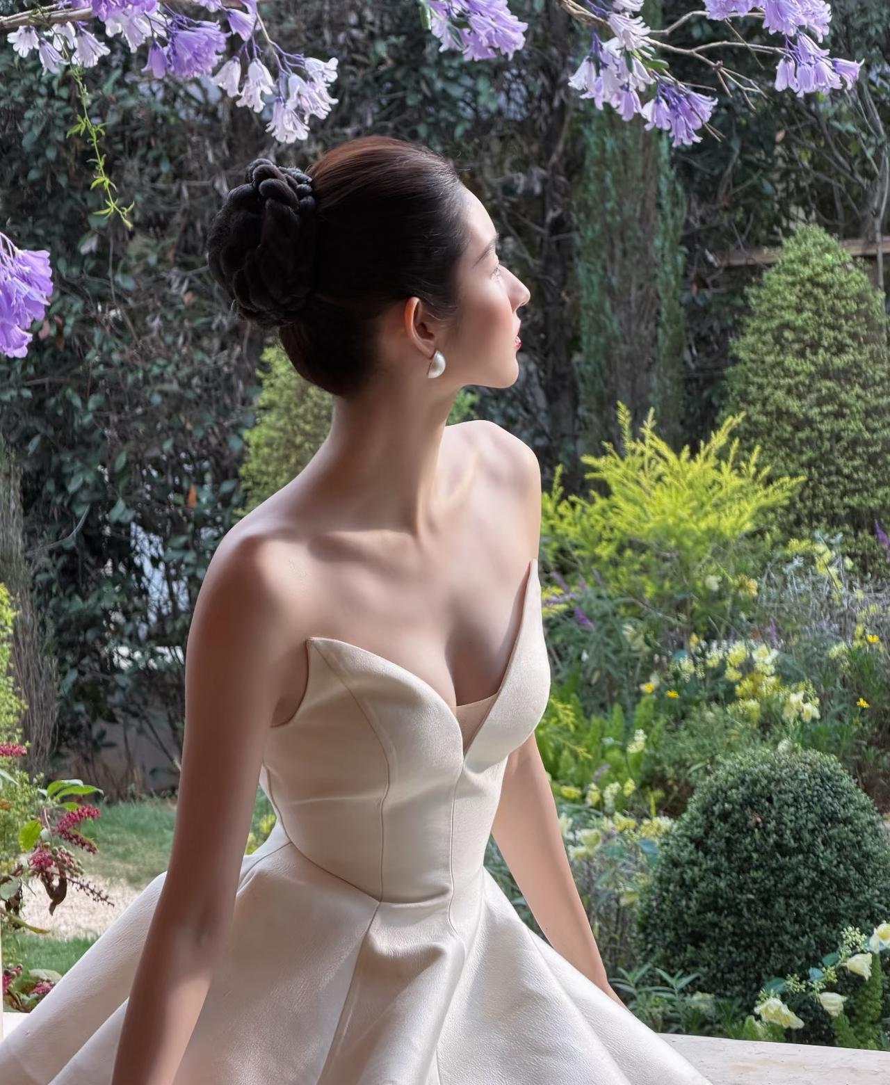 王玉雯好完美的身材。

王姐怎么都美，温柔大气，偏偏不温不火，缺个好的经纪公司，