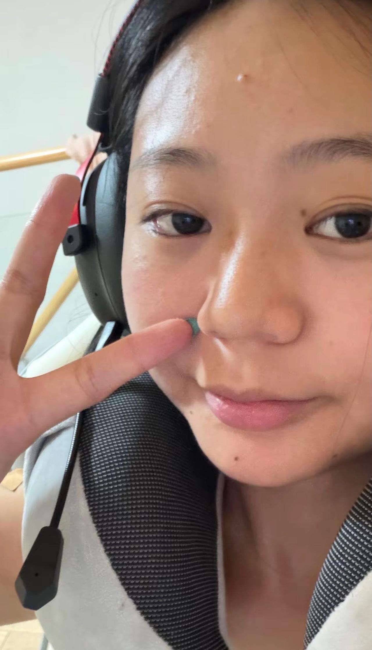 当褪去光鲜外表 当我卸下睫毛膏 看似雷霆的照片 其实是我最喜欢的状态终于找到了最