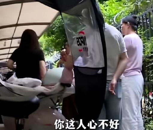 长沙，已婚男子风流成性，跟同小区的女子发生了不轨的关系，被妻子知道后，妻子一心想
