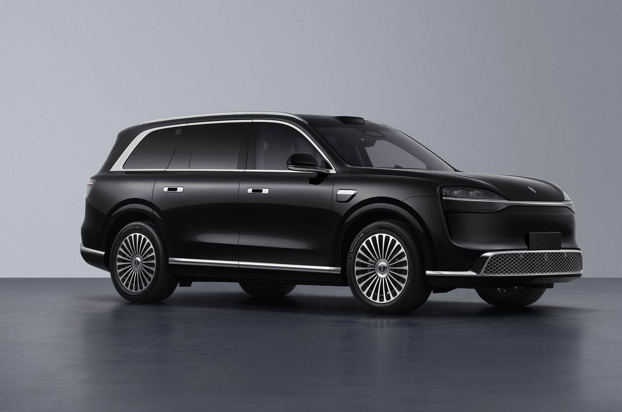 网传的问界M9L没来，但新问界M9来了，华为896线激光雷达自不用说，其他地方也