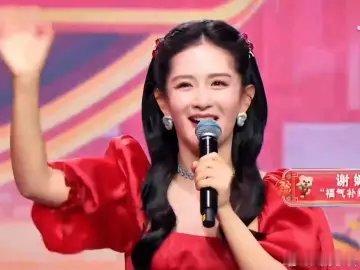 盘点那些谢娜主持过的舞台从各类国字号盛会到行业盛典，谢娜常驻各大主流舞台。主持风