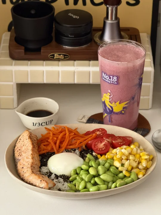 🍣三文鱼波奇饭！低卡料足，好吃到舔碗🥣