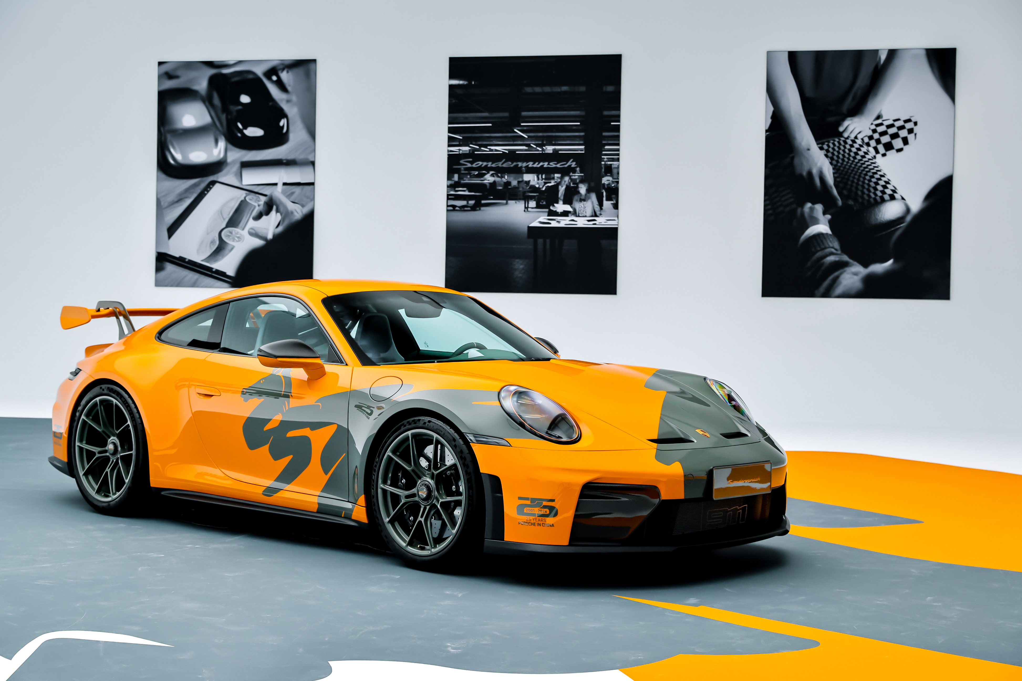 今年是保时捷入华 25 周年，25 年来，保时捷一直坚持产品深耕，为中国客户带来